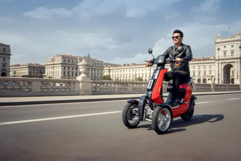 Man riding V28 3 wheel reverse trike