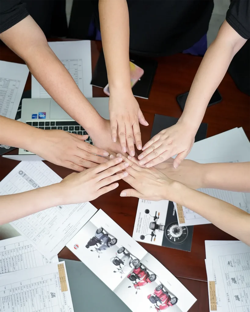 Professional sales team at VIGROUS factory